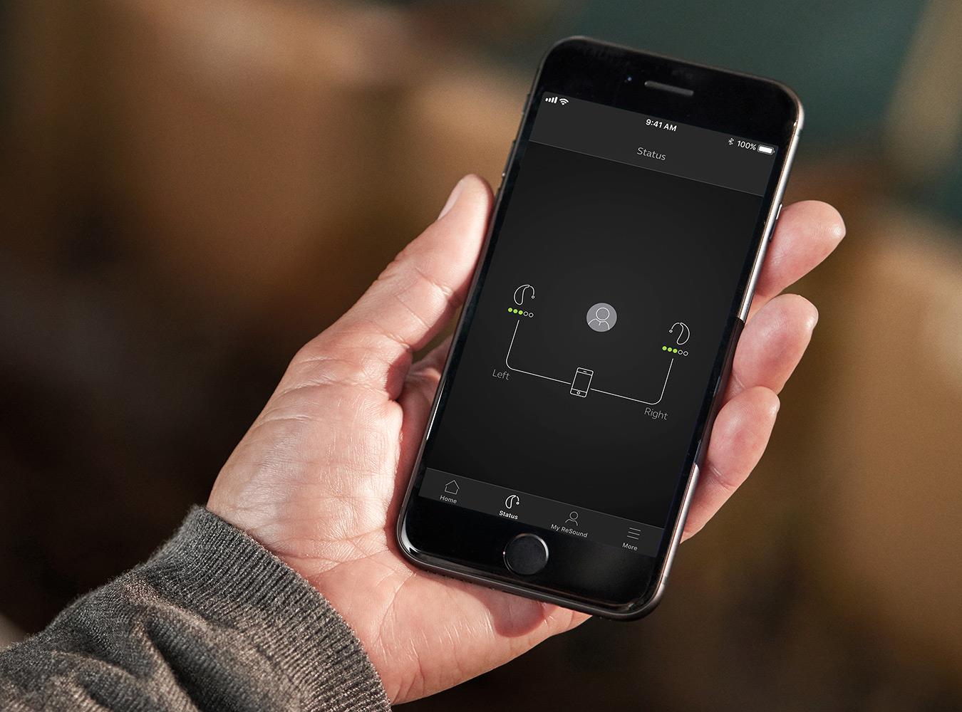 Man checking the LiNX Quattro rechargeable battery life
